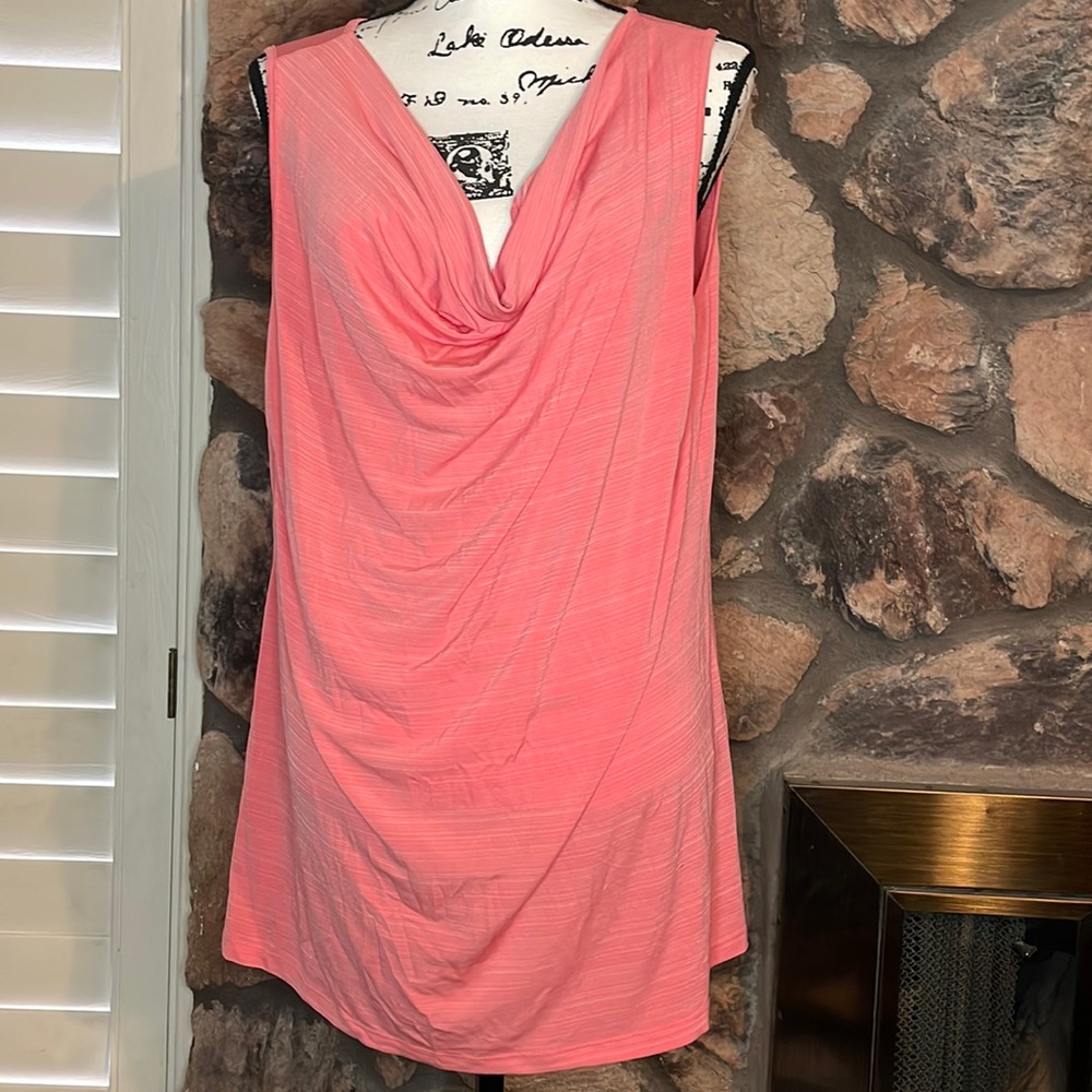 Peach sleeveless Jaclyn Smith blouse